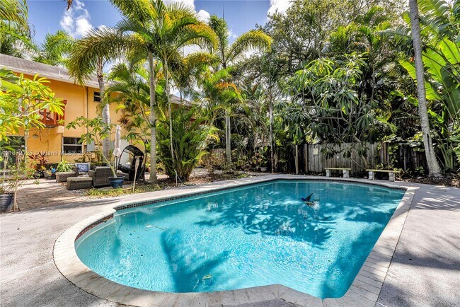 Primary Photo - 307 SW 11th Ct