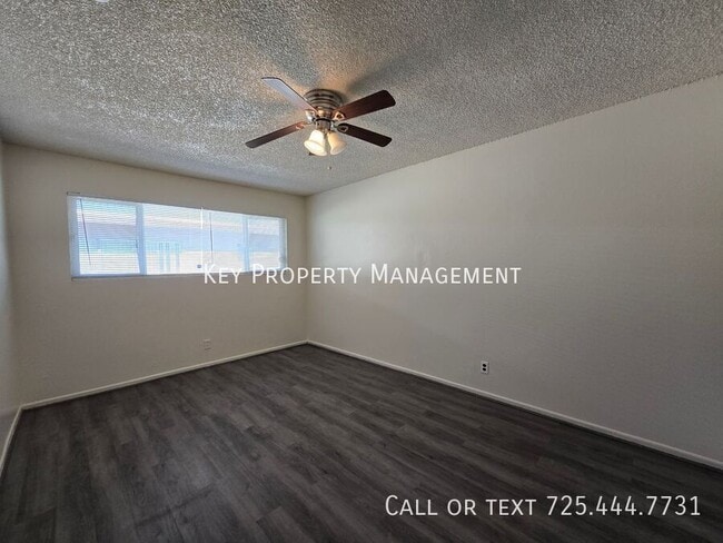 Building Photo - 2 Bedroom 1 Bath Condo Near Cheyenne and R...