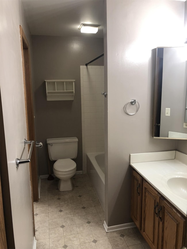 Building Photo - 37 Creekside Cir