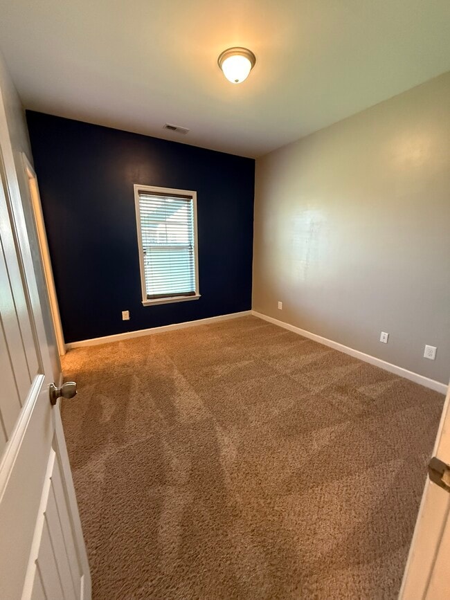 Building Photo - 513 New Hanover Trl