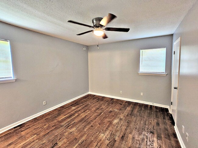 Building Photo - HOUSE FOR RENT - DECATUR