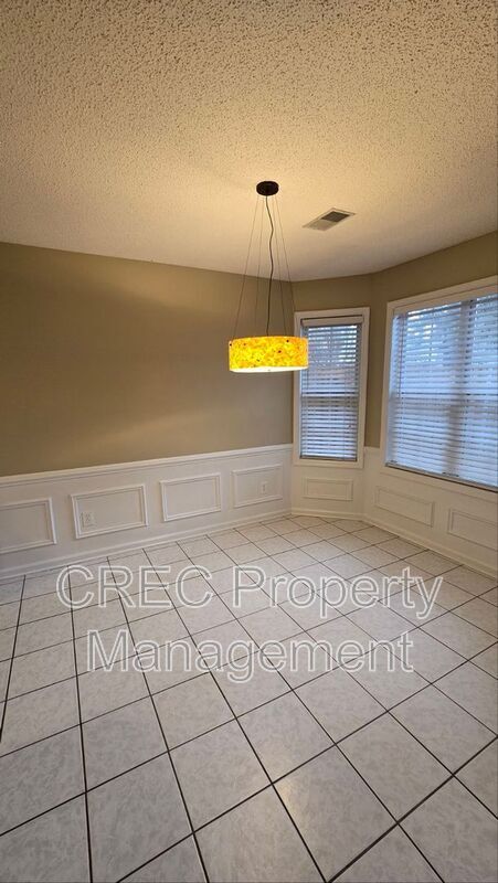 Building Photo - 1308 Starling Rd