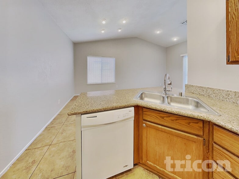 Building Photo - 1648 Trish Ln