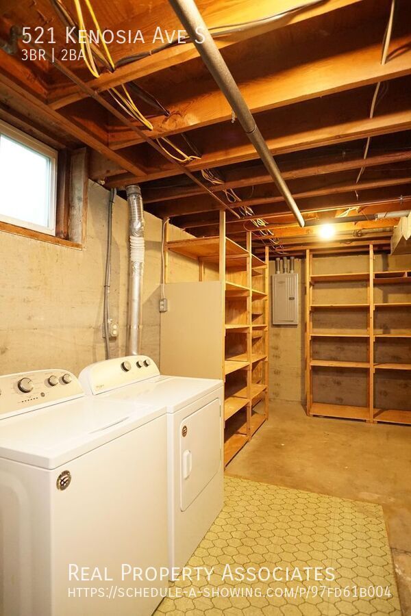 Building Photo - 521 Kenosia Ave S