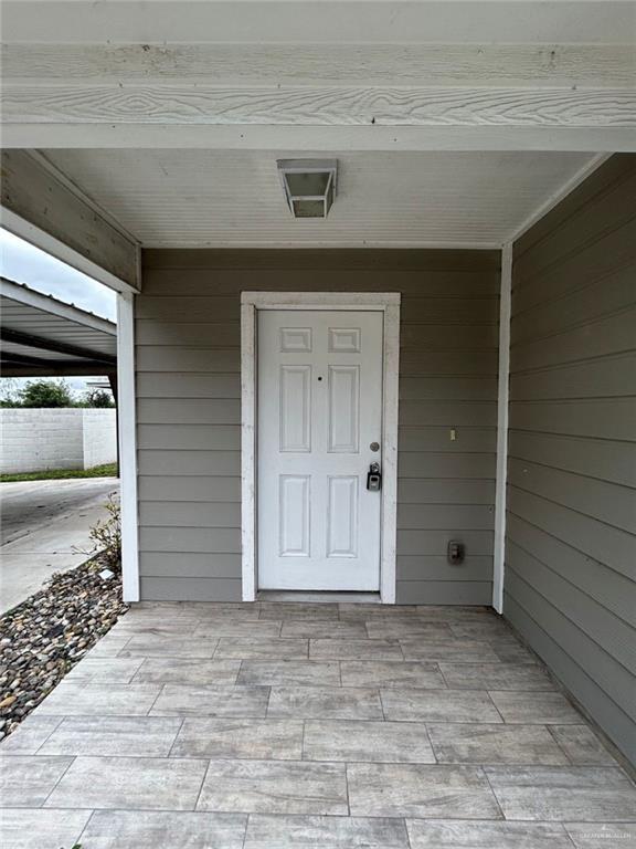 Building Photo - 1410 Quitaca Dr