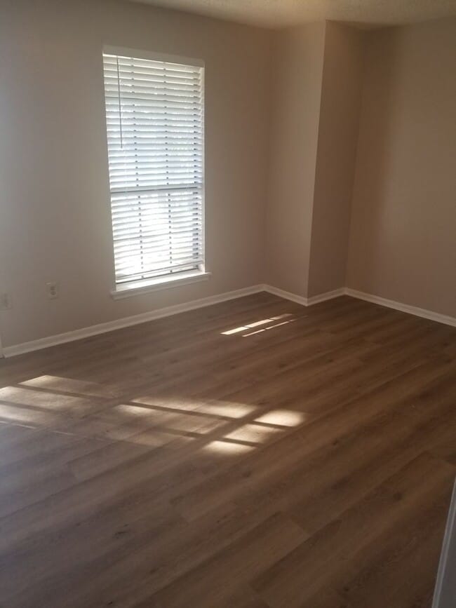 Building Photo - 4374 Stumberg Ln