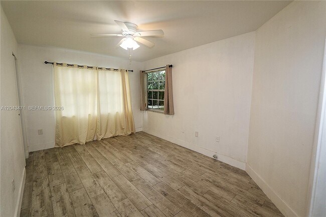 Building Photo - 10755 SW 108th Ave
