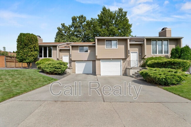 Building Photo - 1306 N Van Marter Rd