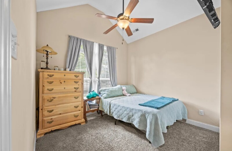Building Photo - 6125 E McMillan Creek Dr
