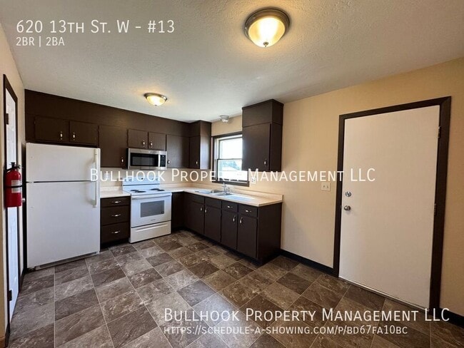 Building Photo - 620 13th St W