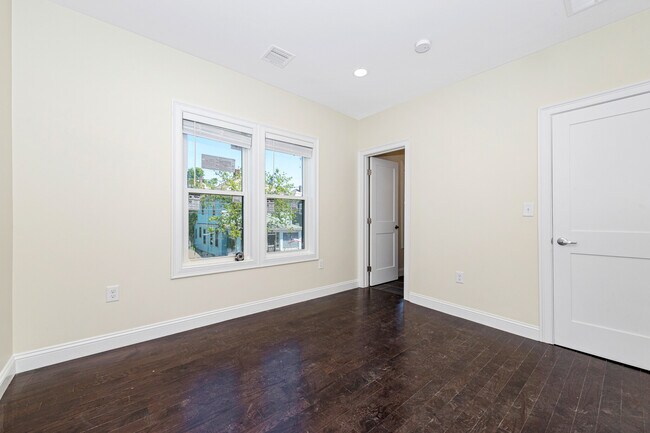 Building Photo - 63 Bradbury Ave