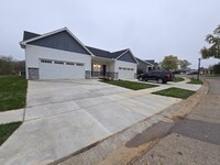 Building Photo - 231 Old Schaeffer Ln