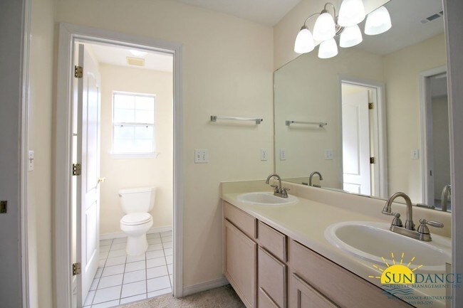 Building Photo - Adorable 3 Bedroom Home in Fort Walton Beach