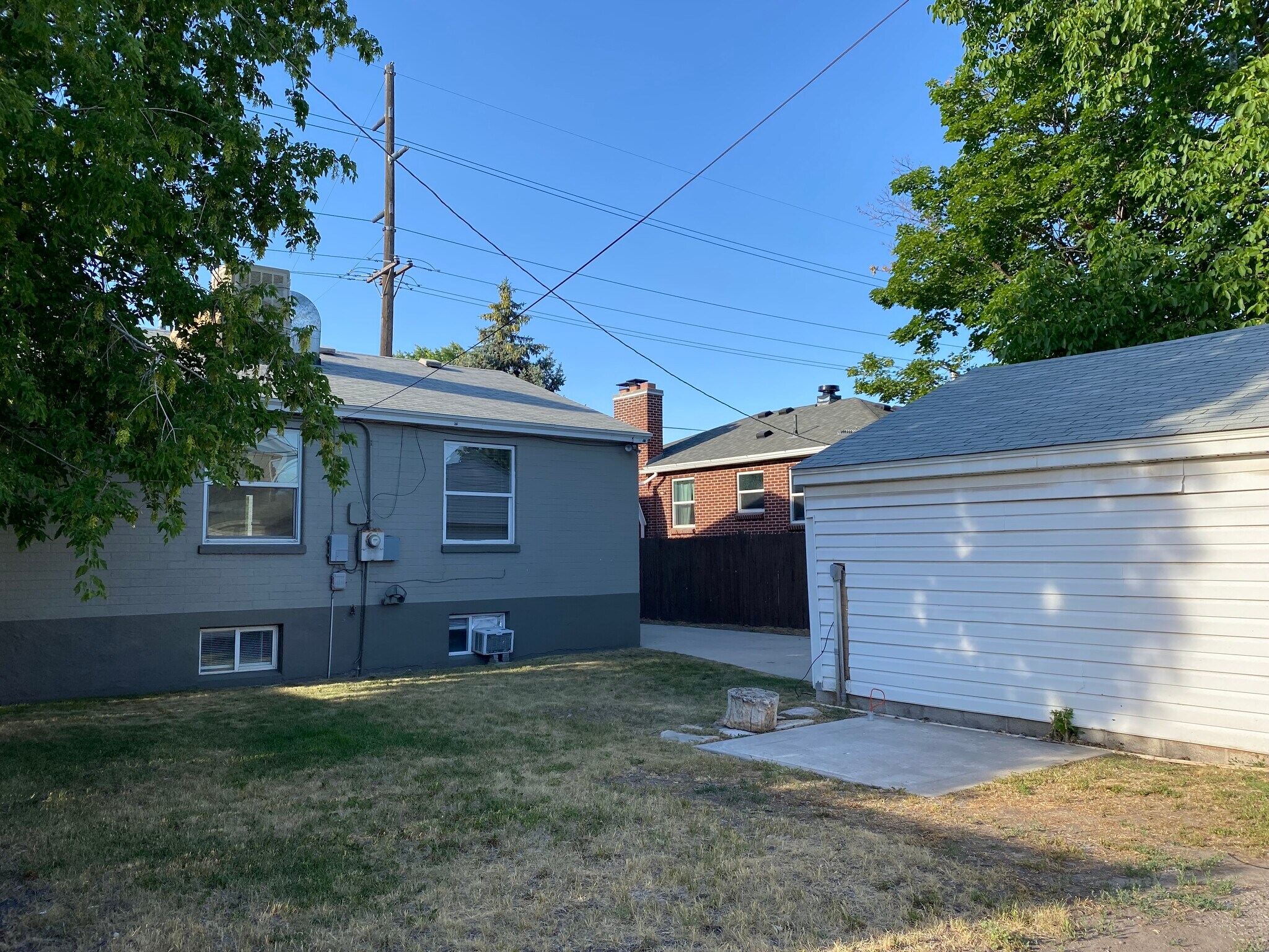 Building Photo - 844 E 2700 S
