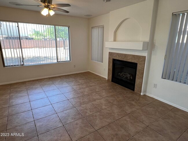 Building Photo - 11366 W Buchanan St
