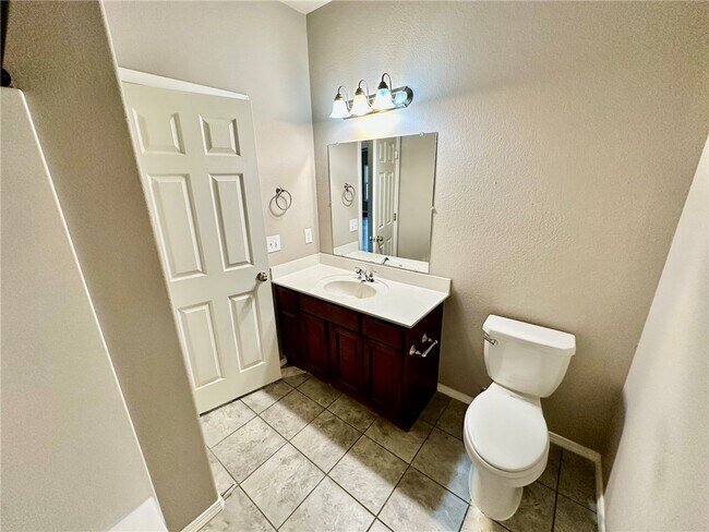 Building Photo - 433 North Drewrys Bluff Drive