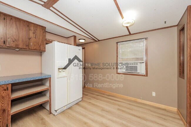 Building Photo - 5576 Hargrove Rd