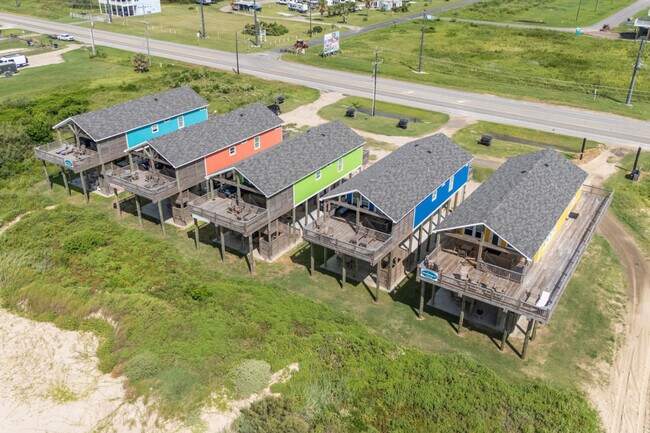 Building Photo - 1714 Texas 87-SI ID1252629P