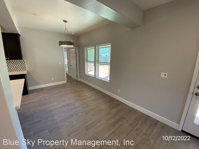 Building Photo - 4 br, 3.5 bath House - 1997 W Heritage Ct
