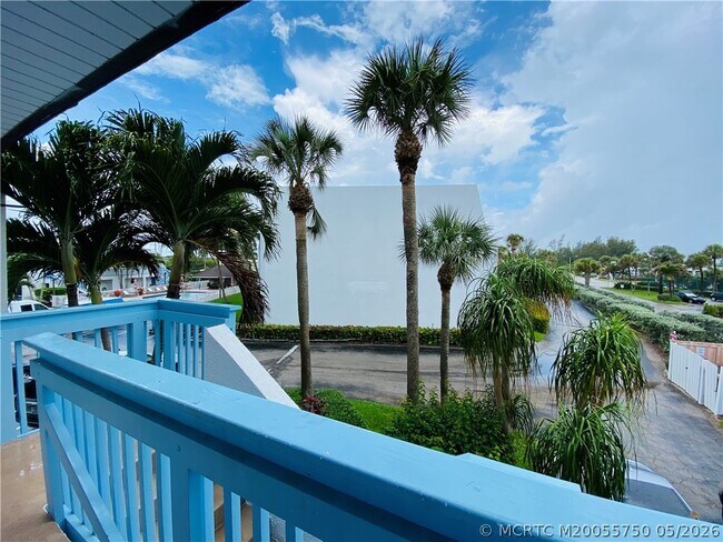 Building Photo - 11000 S Ocean Dr