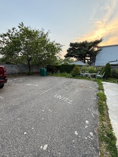 Building Photo - 14 Amity St