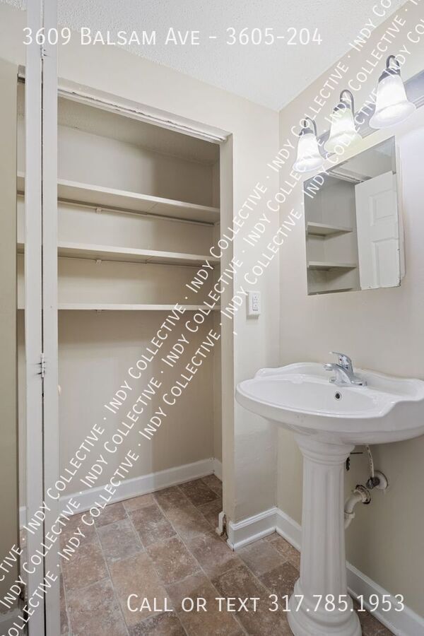 Building Photo - 3609 Balsam Ave