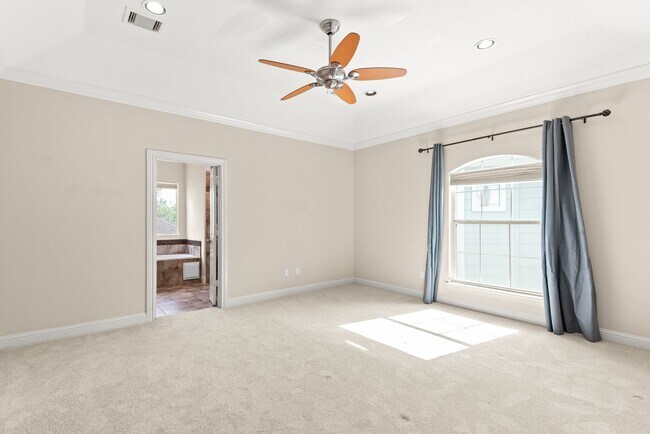 Building Photo - 5610 Kiam St