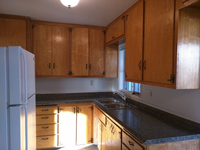 Building Photo - Coming soon! - Large pets ok