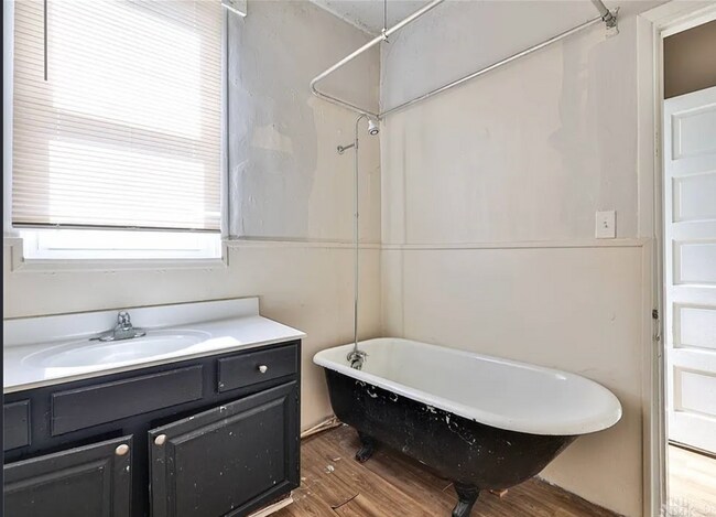 Building Photo - Bright 4-Bed Home with Fenced Yard, Central HVAC, and 3 Finished Levels