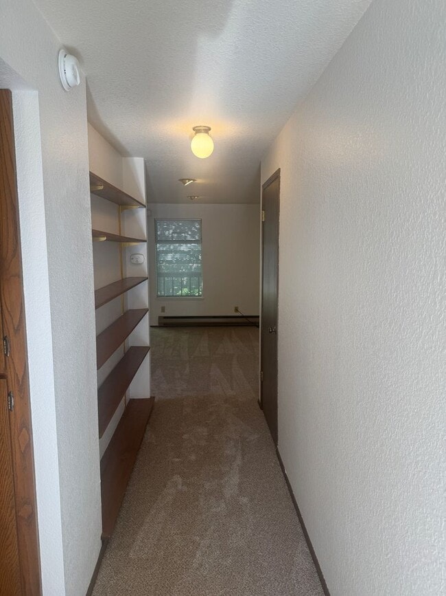 Building Photo - 3bd/1.75ba Seattle Home