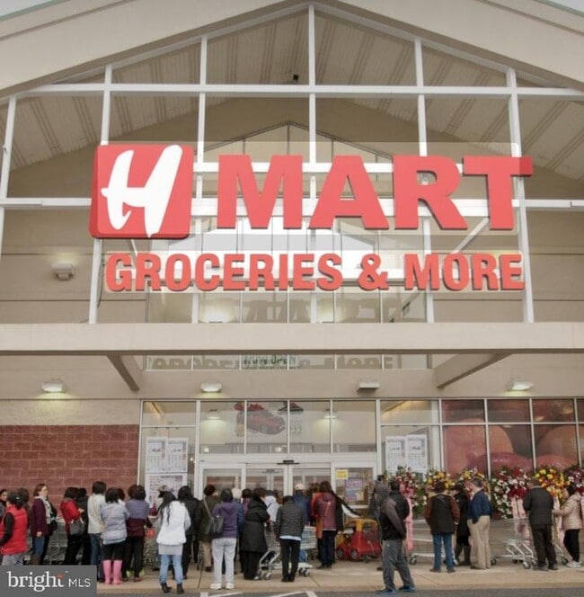 Building Photo - 267 Longford Ct