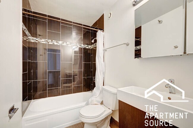 Building Photo - 1111 N Dearborn St