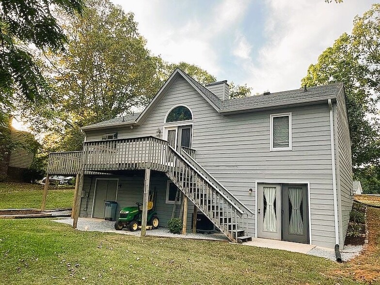 Building Photo - 2368 Bateman Bridge Rd