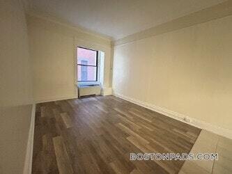 Building Photo - 62 Boylston St