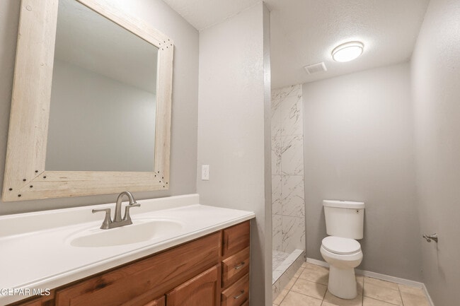 Building Photo - 11617 Soberana Ln