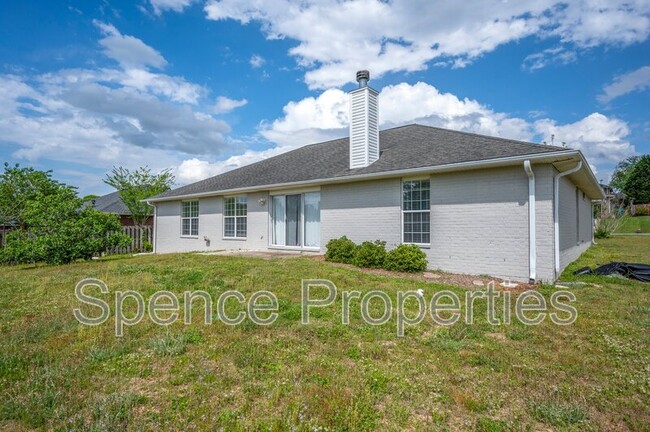 Building Photo - 809 Travis Ct