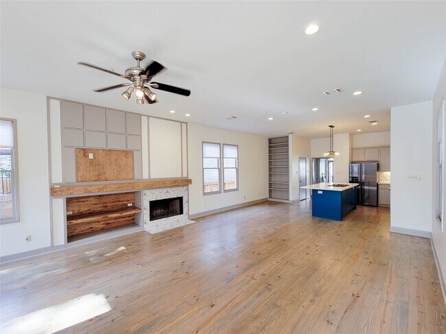 Building Photo - 917 Herkimer St