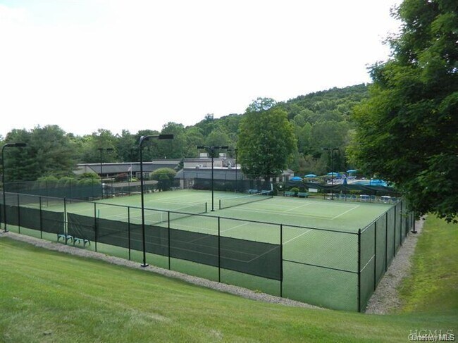 Building Photo - 555 Heritage Hills