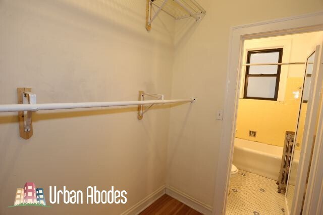 Building Photo - 4542 N Damen Ave