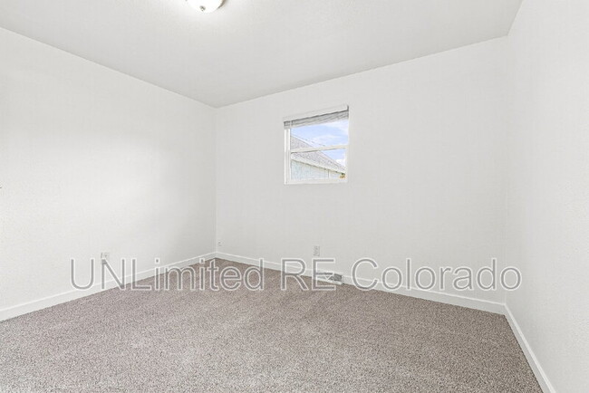 Building Photo - 3668 E 91st Ave