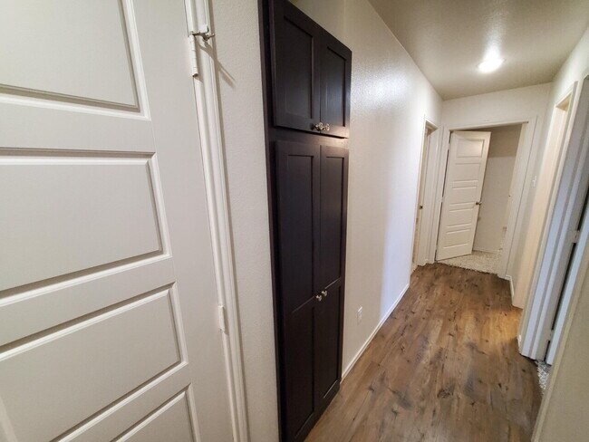 Building Photo - "Charming 3-Bedroom Duplex Retreat with 2 Baths in the Heart of Lubbock – 1360 Sq Ft of Cozy Livi...