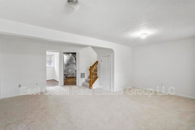 Building Photo - 5257 Earles Ct