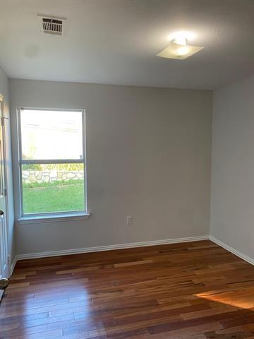 Building Photo - 1334 Falcon Dr