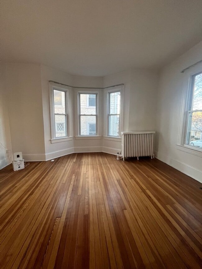 Building Photo - Brookland Grand 4917 sqft 8bd 3.5bth Home | Huge Front Porch | Large Back Yard