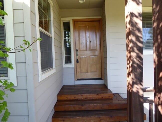 Building Photo - 20113 Sekirk Mountain Way