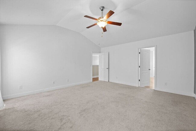 Building Photo - Gorgeous 3 Bed 2.5 Bath Home in Lexington Plantation