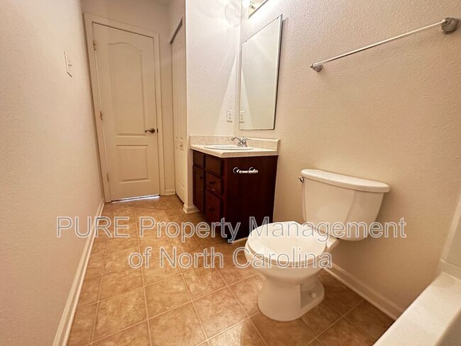 Building Photo - 723 Skywatch Ln