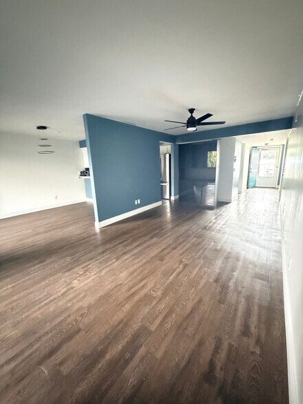 Building Photo - 5920 7th Ave W