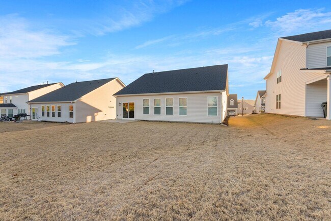 Building Photo - Beautiful 4 Bedroom Home
