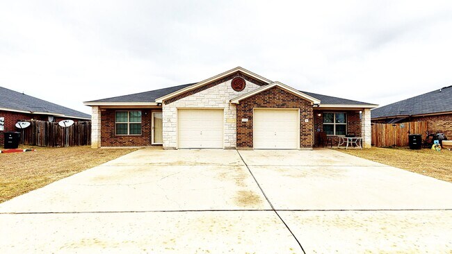 Primary Photo - 1307 Loyal Ln